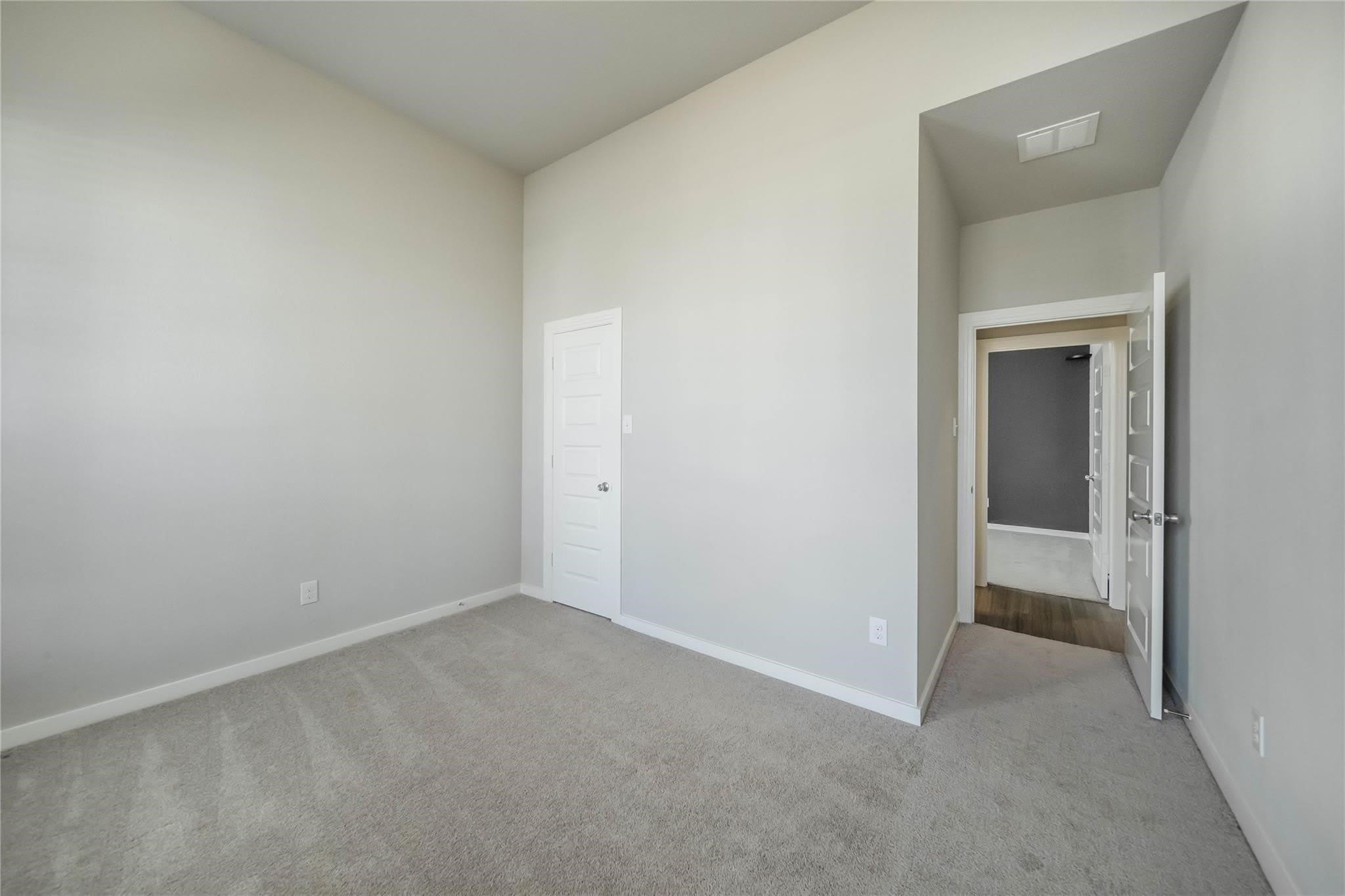 1113 Sheldon Drive – photo 5