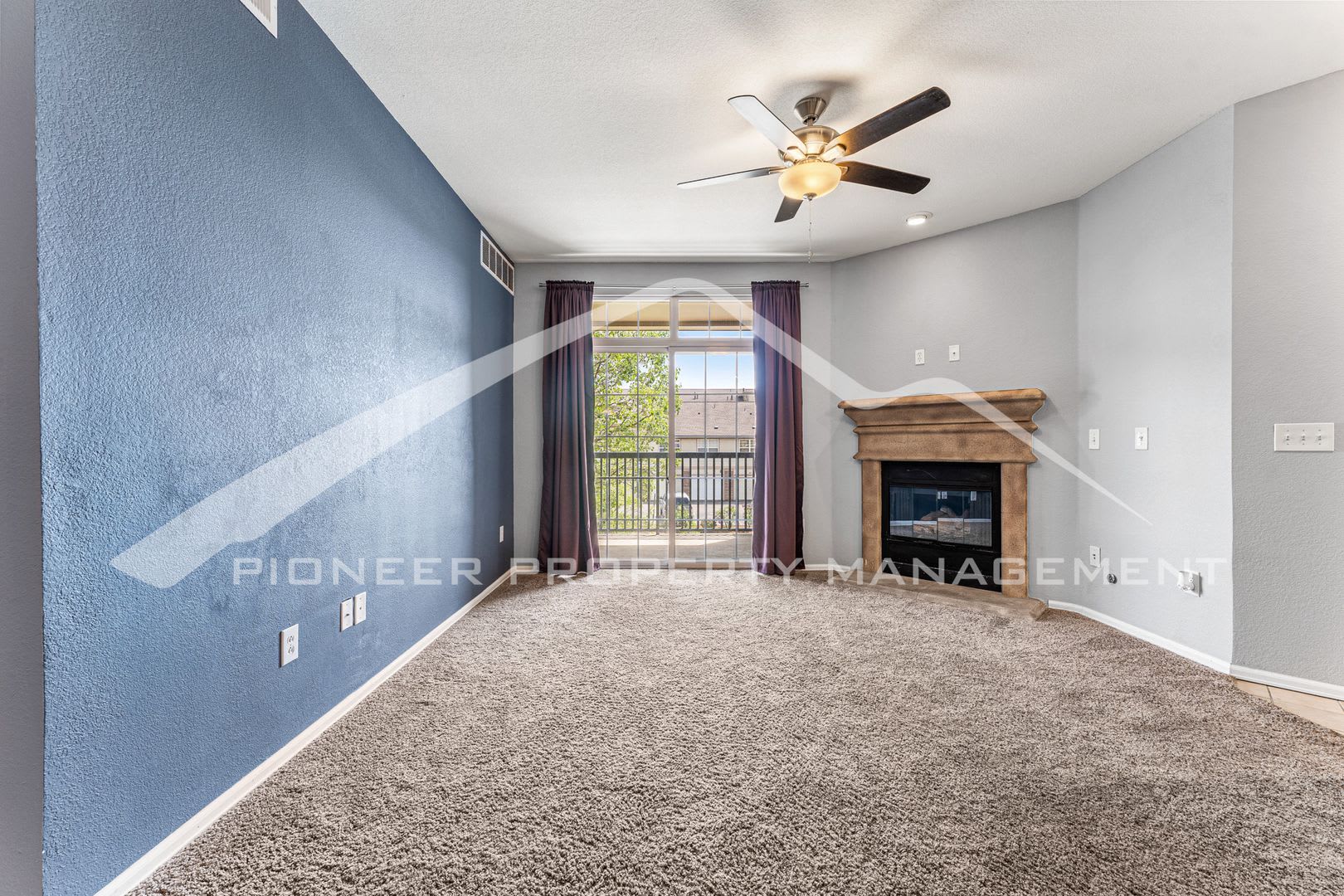Spacious Condo with central AC and 2 Included Parking Spaces. – photo 3