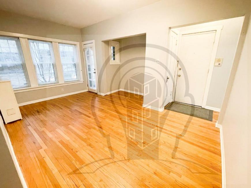 4314 North Clarendon Ave – photo 4