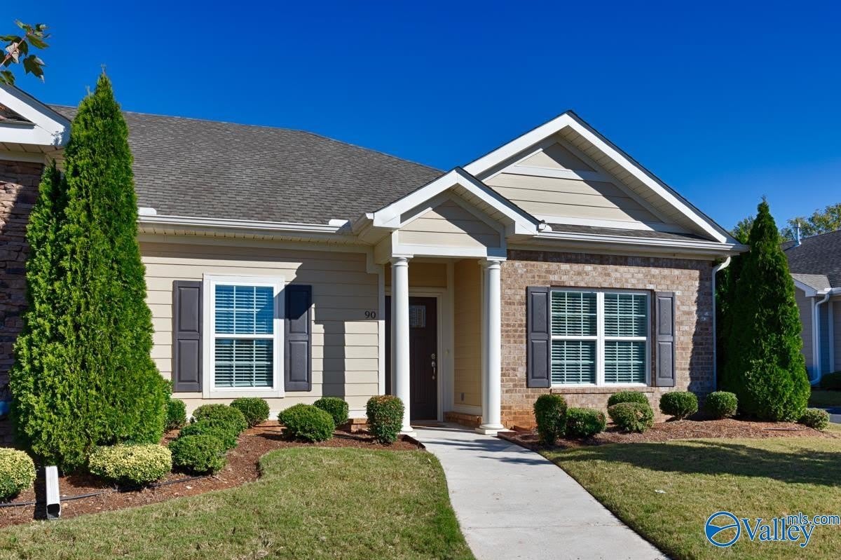 90 Moore Farm Circle – photo 1