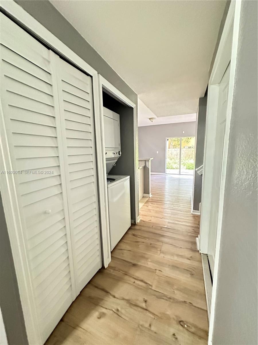 687 Southwest 10th Street – photo 3