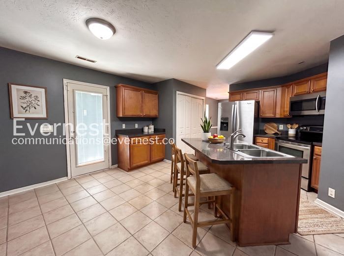 979 Tom Hailey Boulevard – photo 2