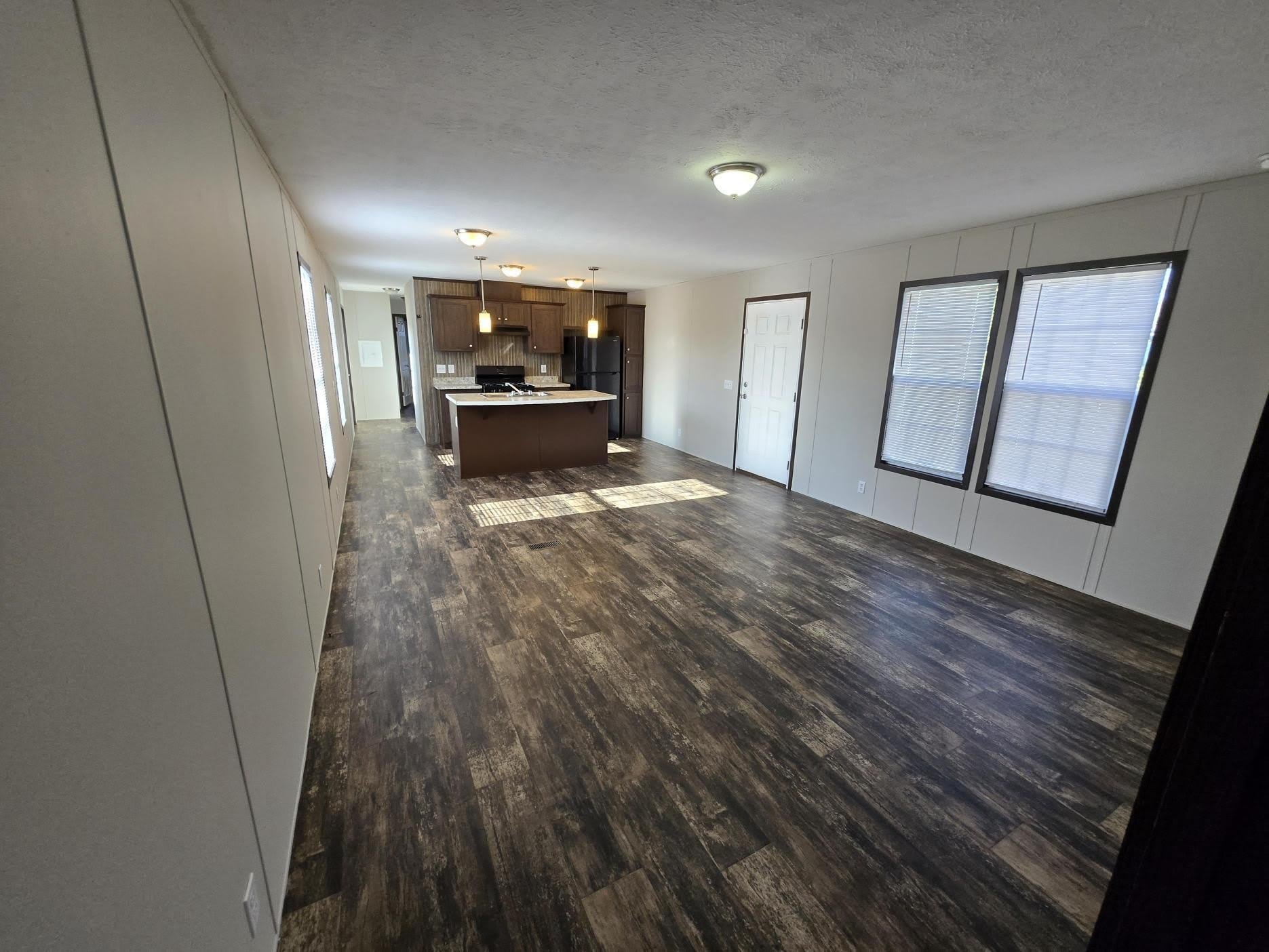 6045 Frederick – photo 3