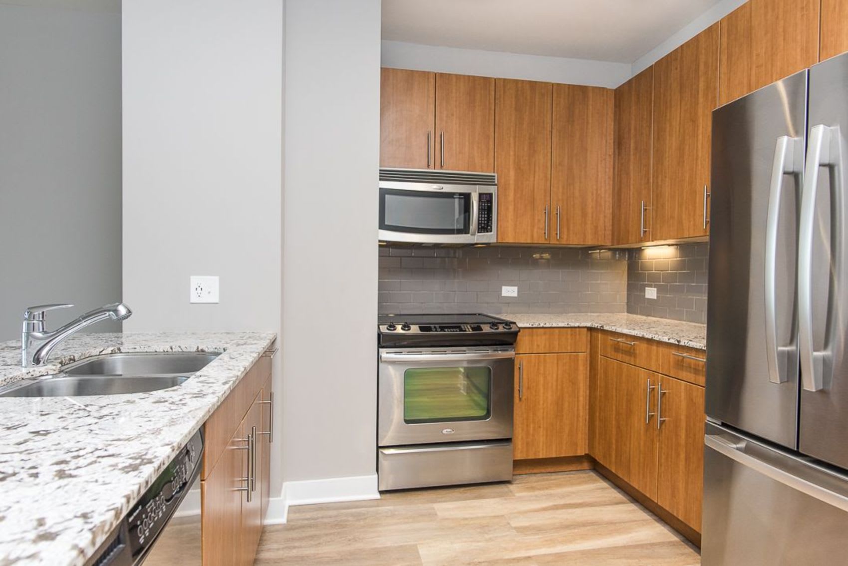 539 N State St – photo 3