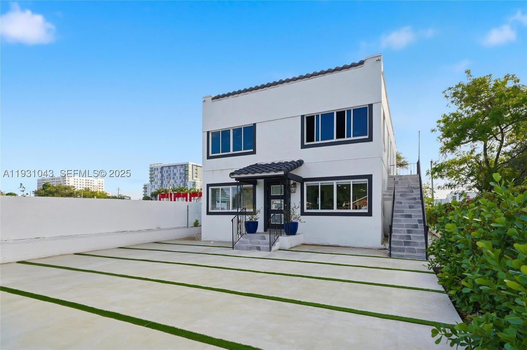 1590 Nw 38Th St – photo 3