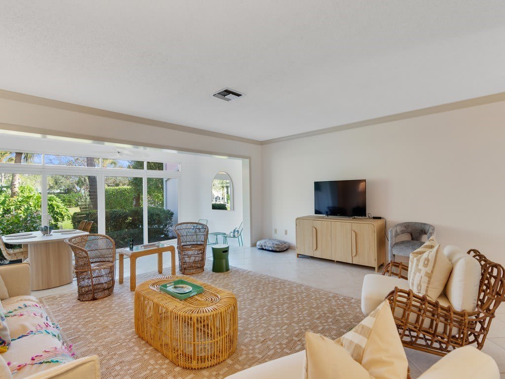 300 Harbour Drive – photo 3