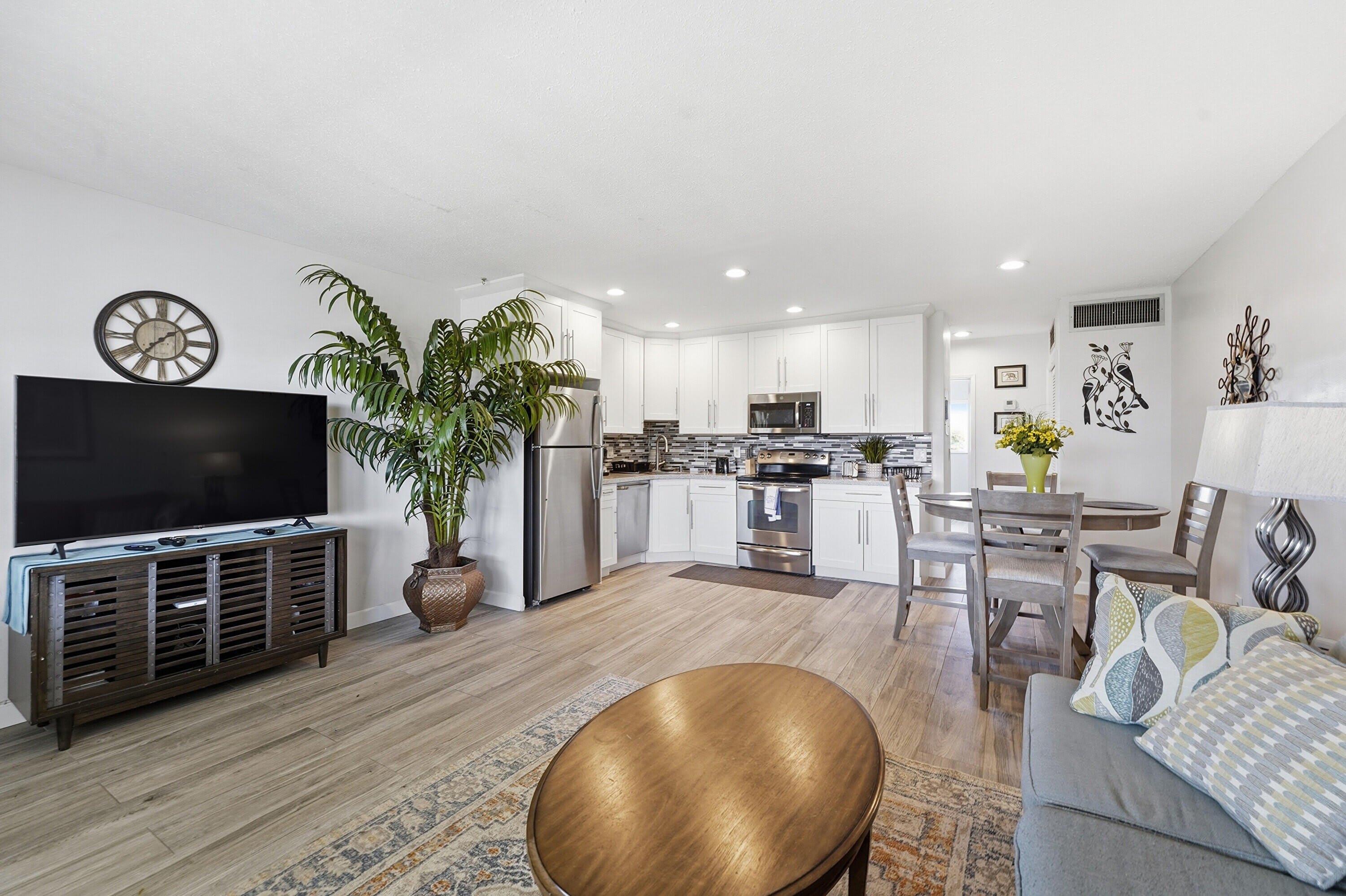 5208 Ne 24Th Terrace – photo 3