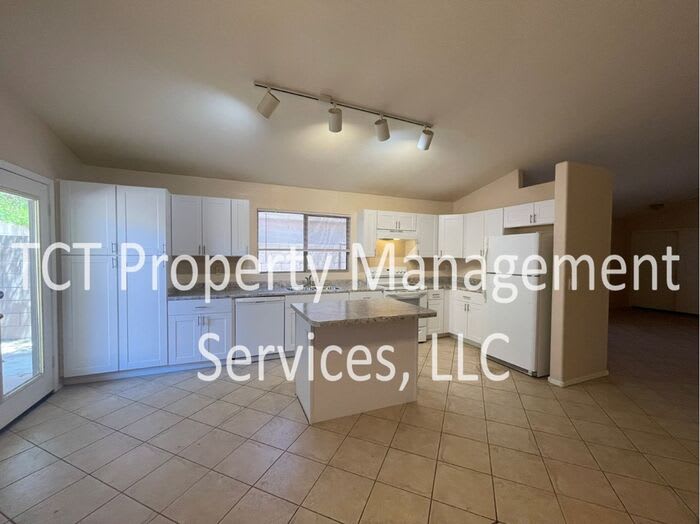 3922 East Agave Road – photo 3