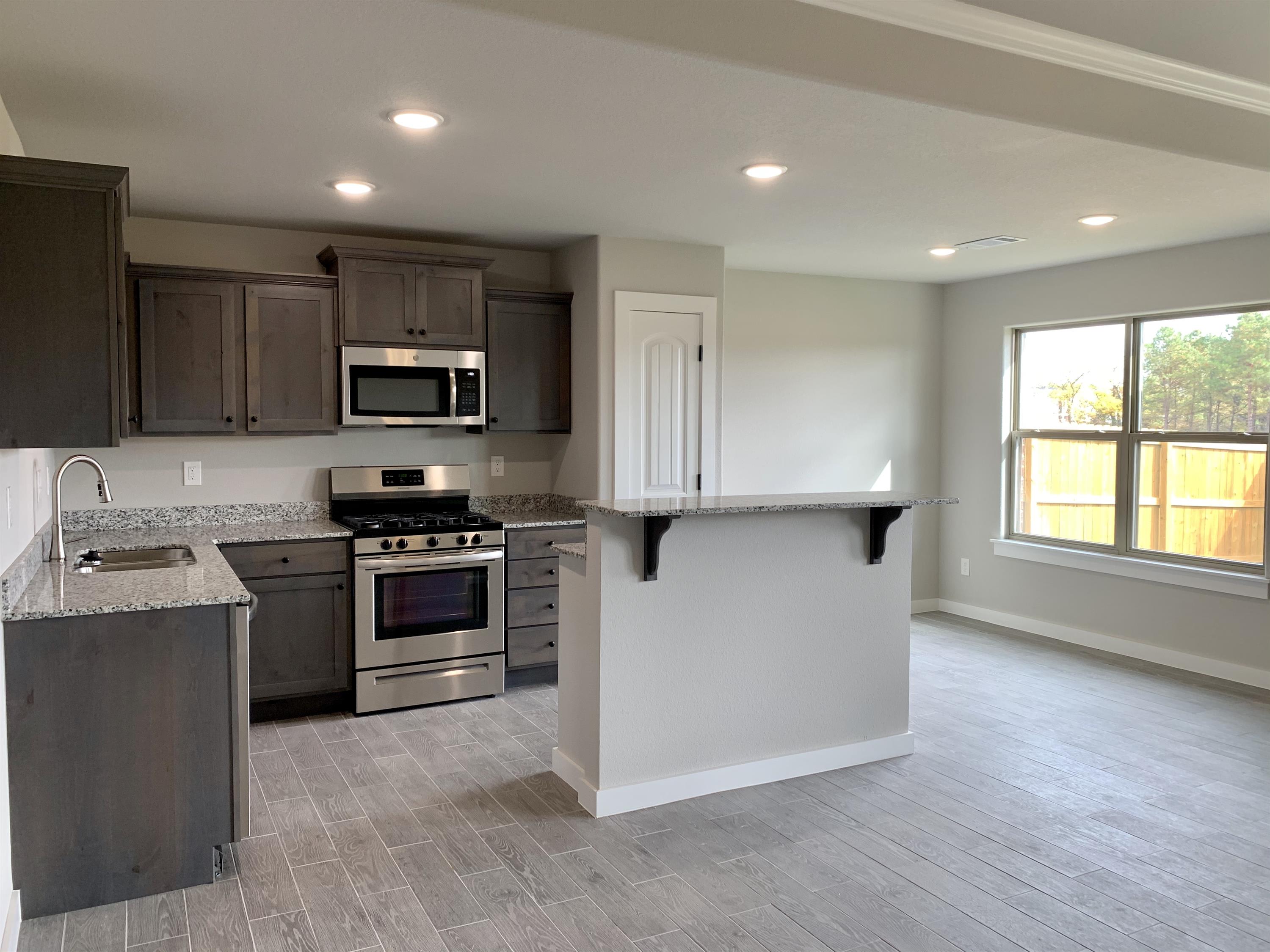430 432 Rineel Ave 430 – photo 5