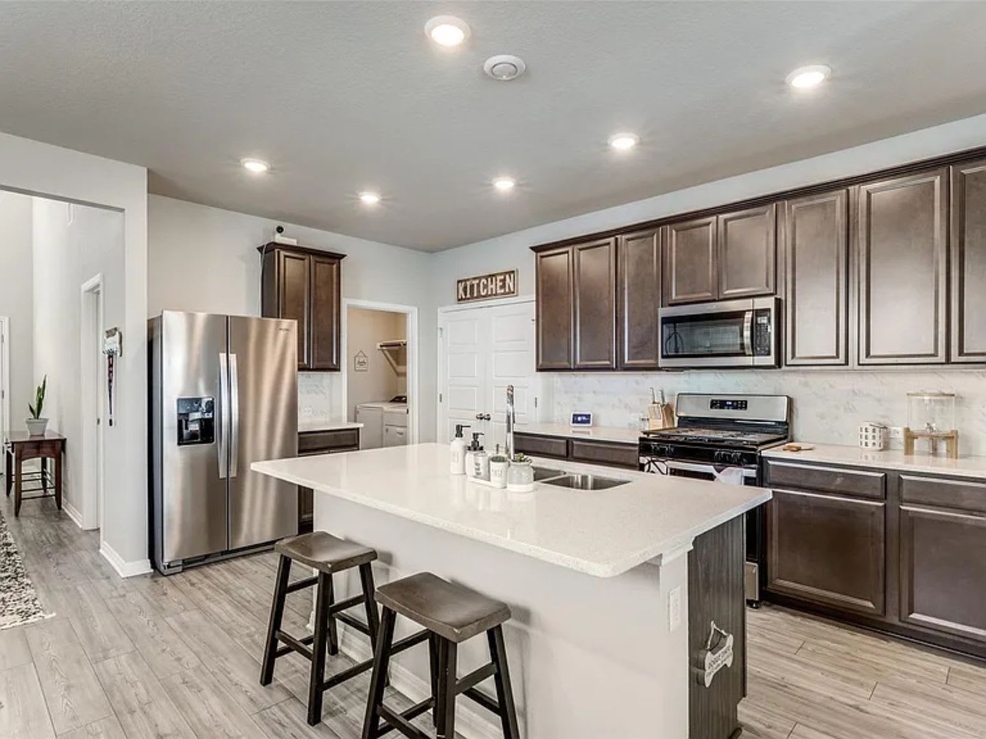Spacious 4Br House In Buda – photo 5