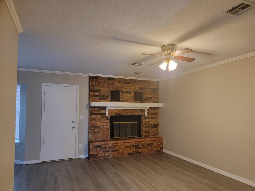 136 North Greenleaf Drive – photo 3