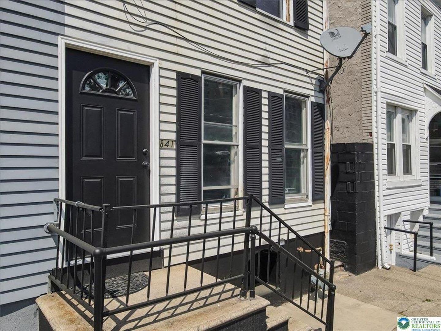 Beautifully updated 3-bedroom home in Allentown, PA, offering spacious living with modern finishes. – photo 4
