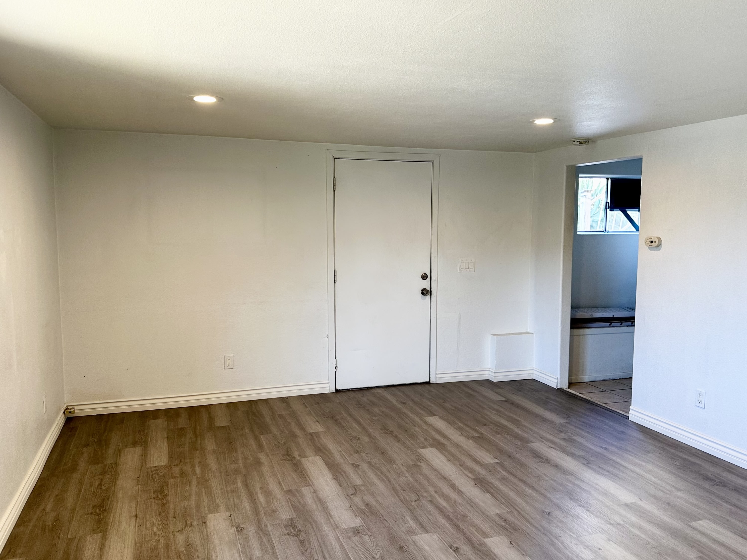 9423 Eucalyptus St – photo 2
