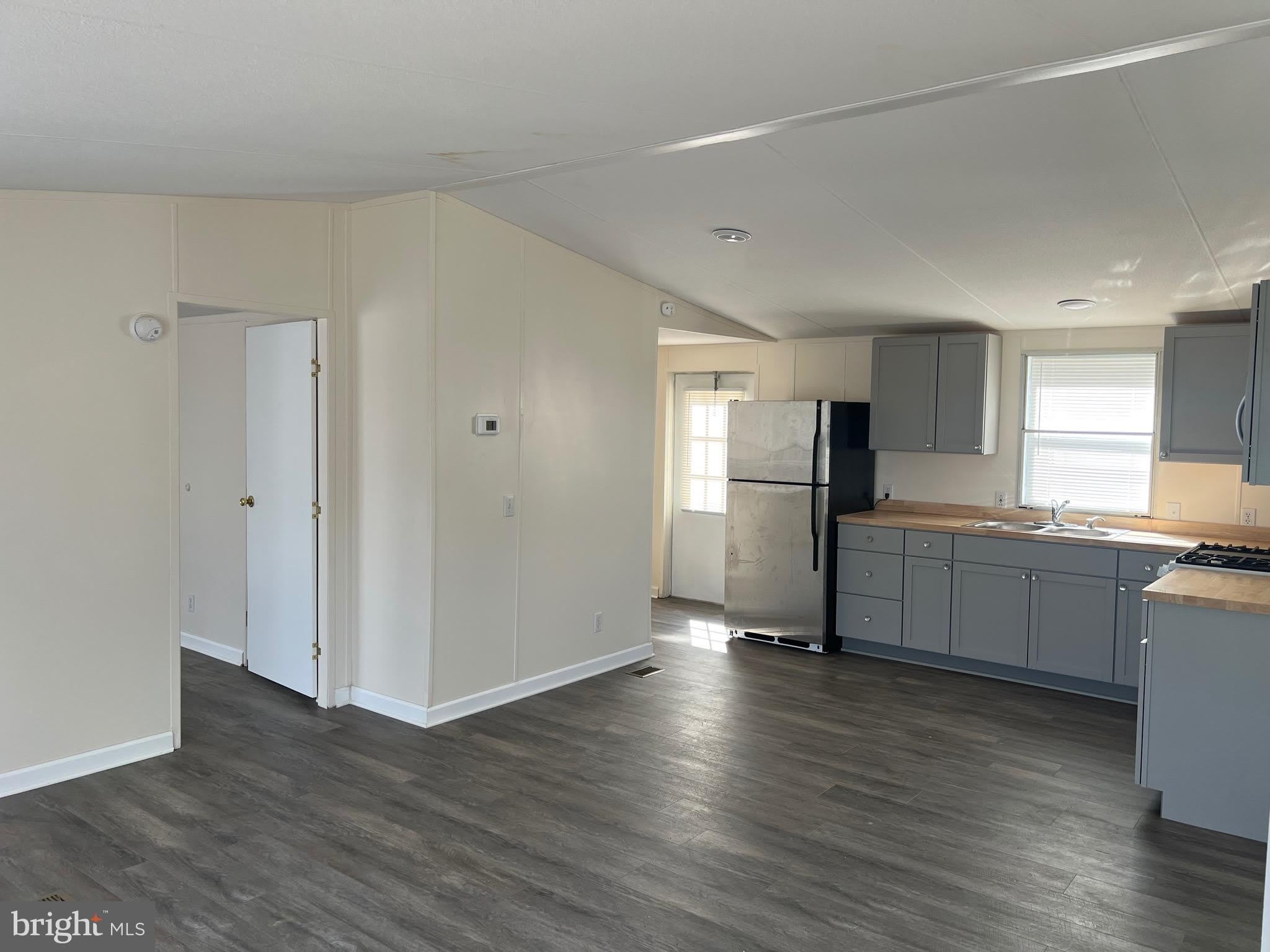 111 DUGAN Court – photo 3