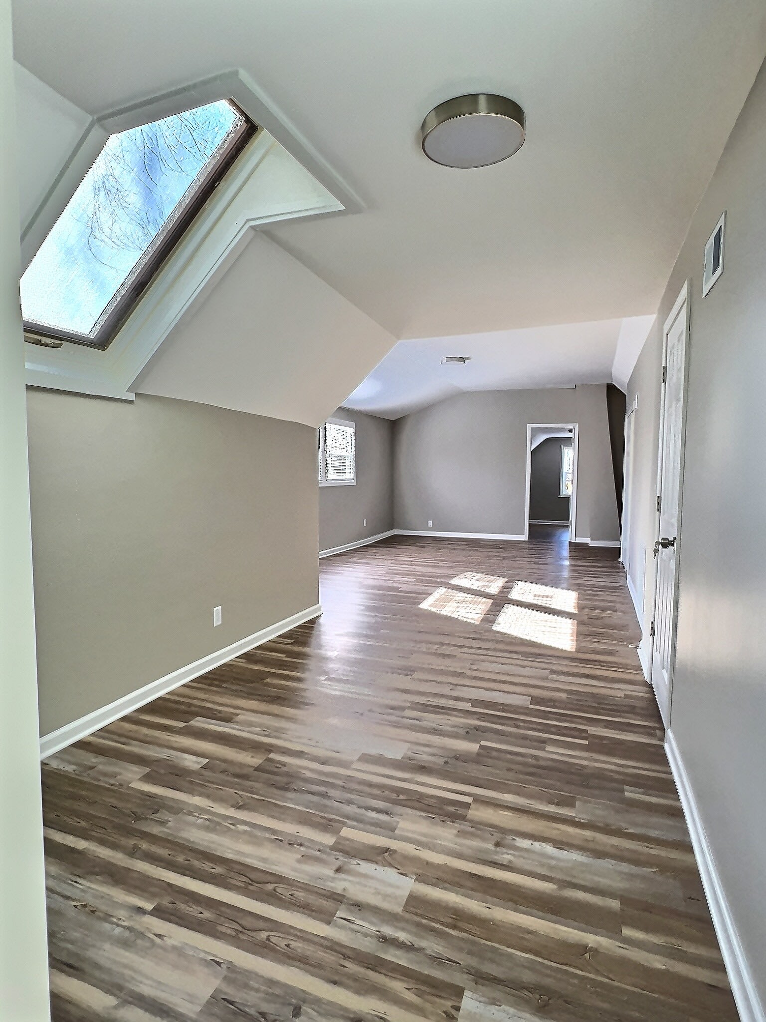 2501 North Bartlett Avenue B – photo 2