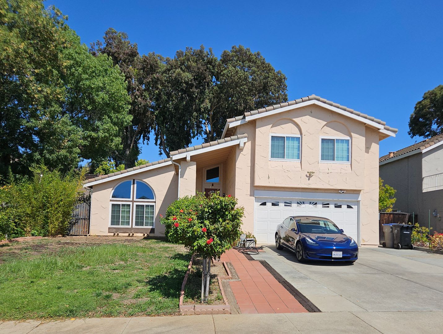 Stunning Evergreen 3 Bed 2 5 Bath Home Nestled In Private Court With Swimming Pool – photo 1
