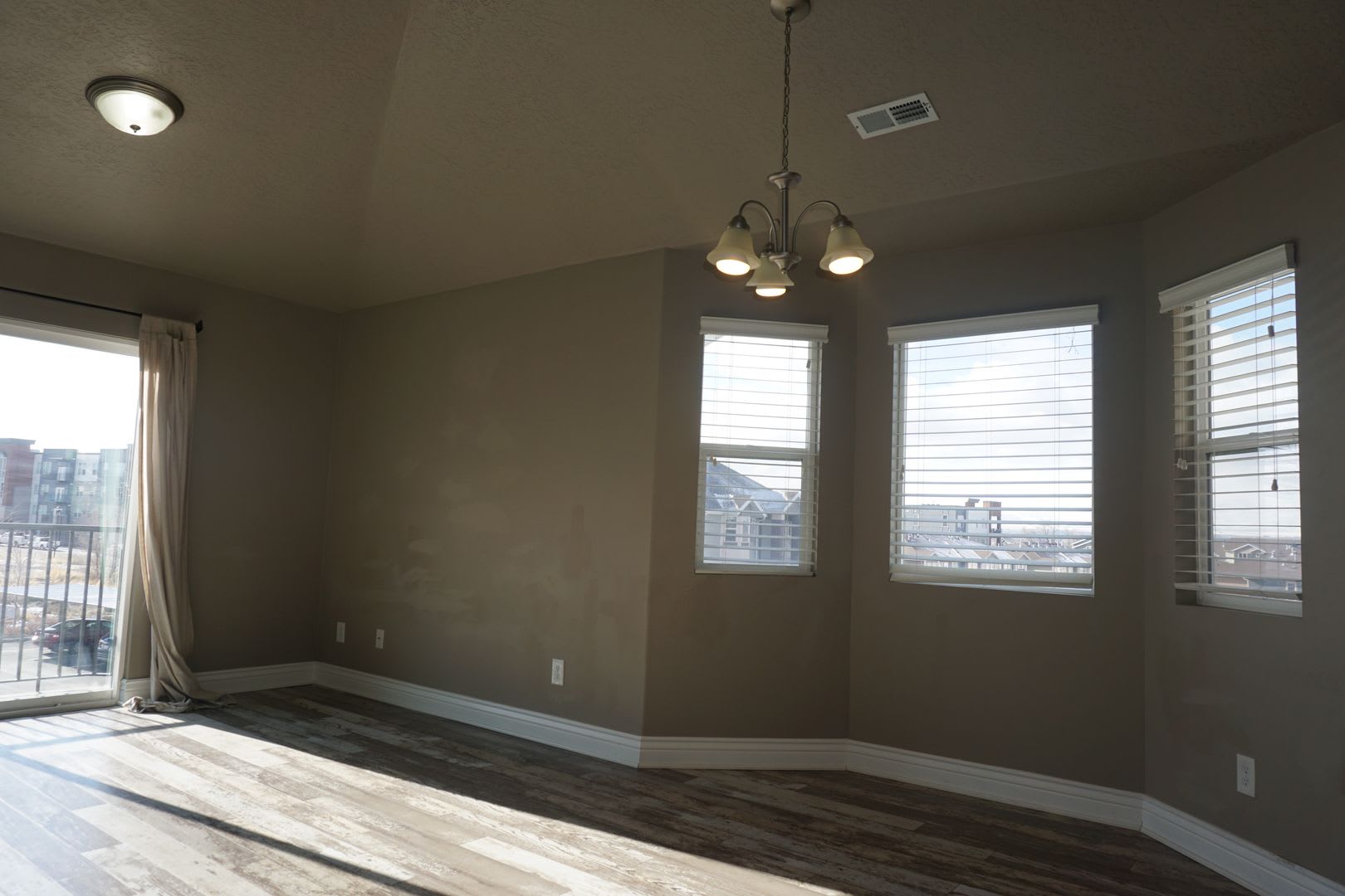Pet Friendly Sandy 3 Bedroom Condo – photo 4