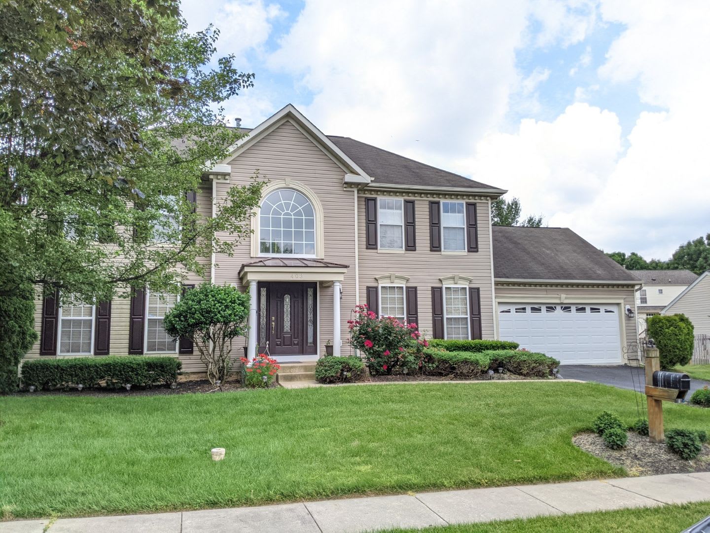 Beautiful Single Family Home in Willowbrook Community ready mid September! – photo 2