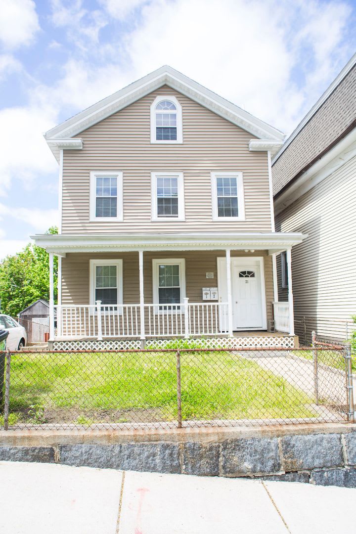 Sunny 4 Bed in Roxbury .5mi from the Orange Line – photo 3