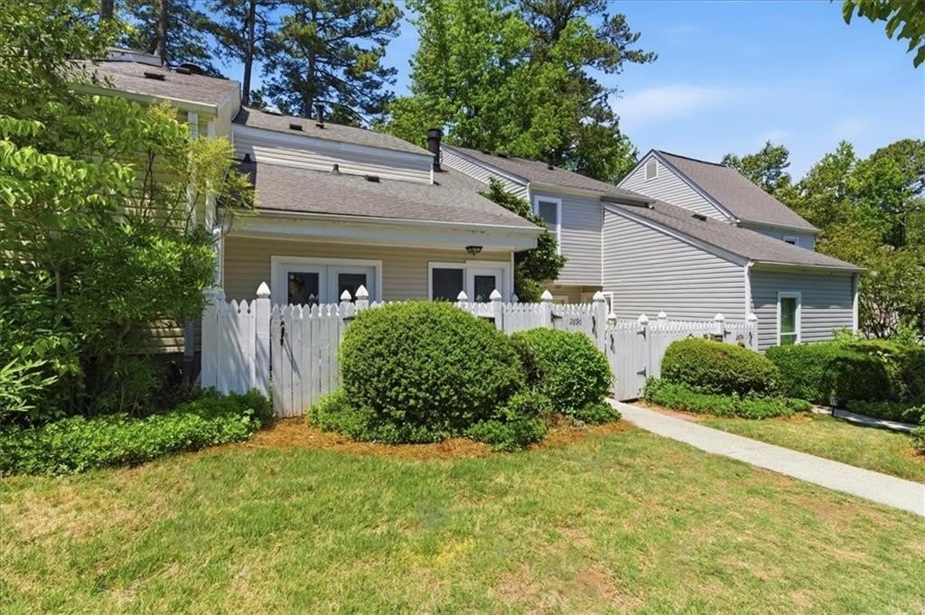 2696 Greentree Drive Se – photo 3