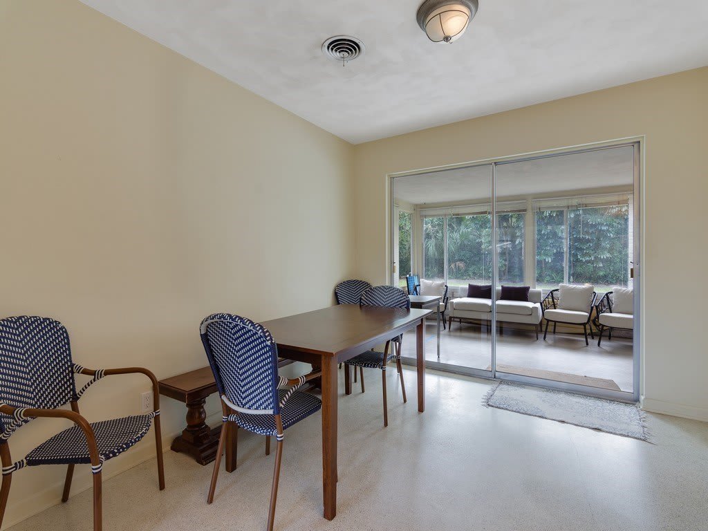 712 Iris Lane – photo 5