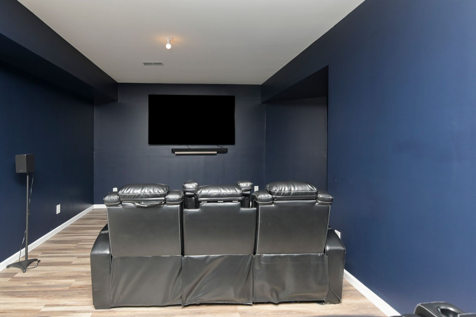 Welcome To 2286 Harvestwood Lane A Luxurious 5 Bedroom 4 5 Bath Home Nestled In The Serene Community Of Chapin – photo 5