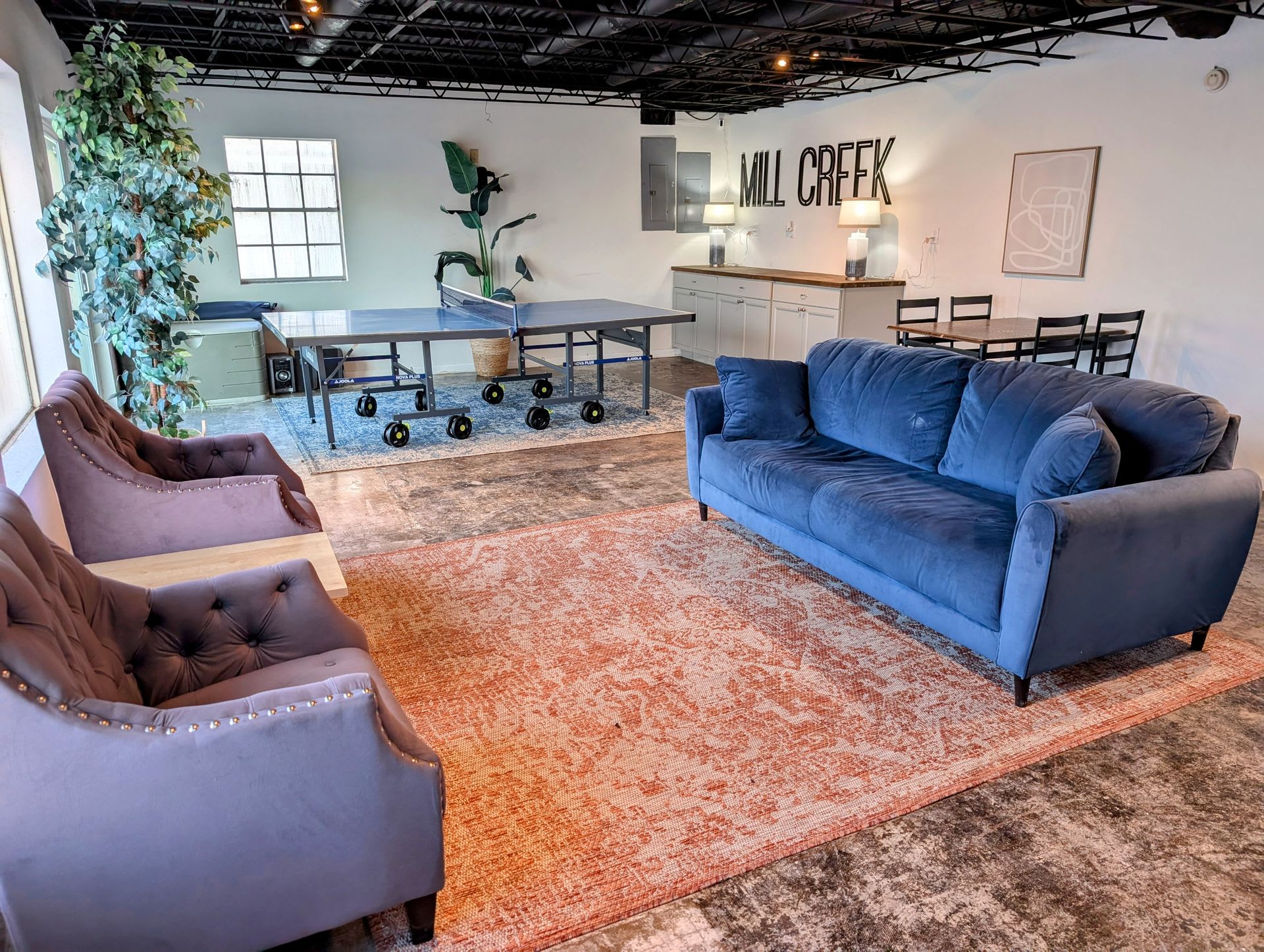 Mill Creek: 1 & 2 Bedroom Apartments with Pool & Clubhouse – photo 3