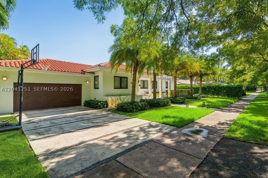 1035 Catalonia ave – photo 2