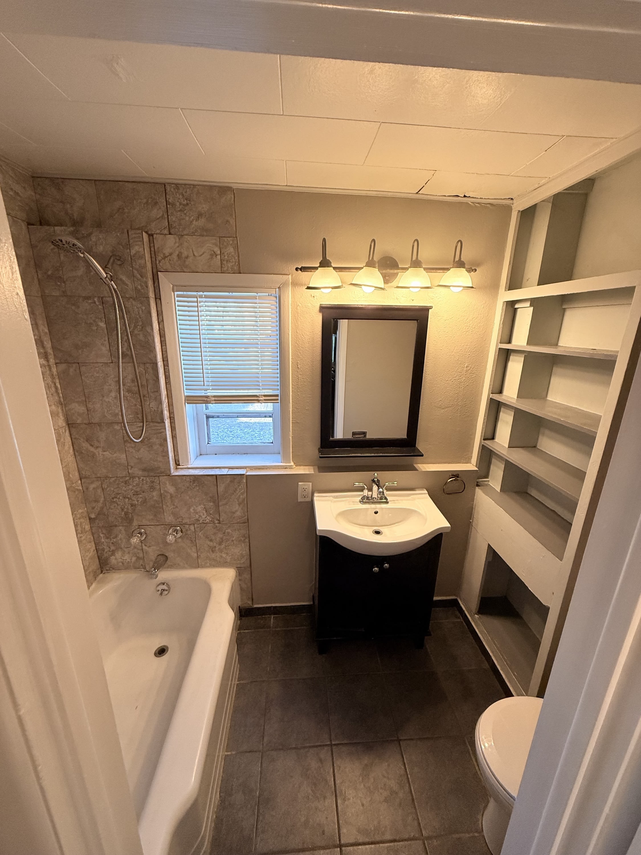 2703 Hull Avenue – photo 3