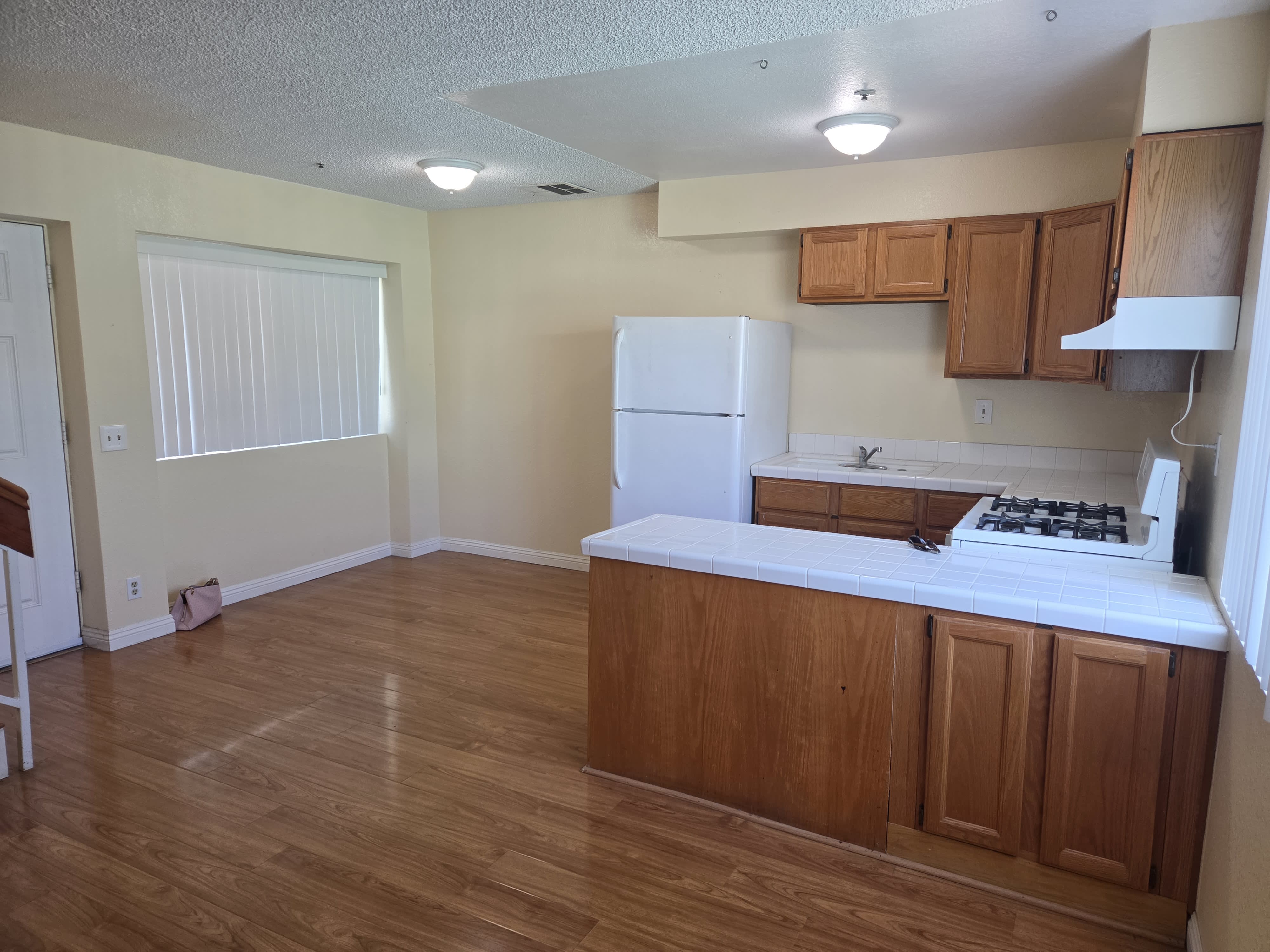 925 S 2nd St – photo 3