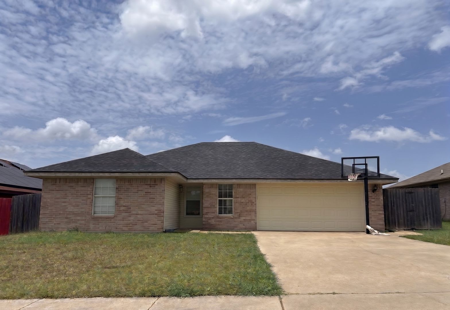 **1/2 off first months (prorate rent)** 2611 Littlewood Drive, Killeen – photo 1