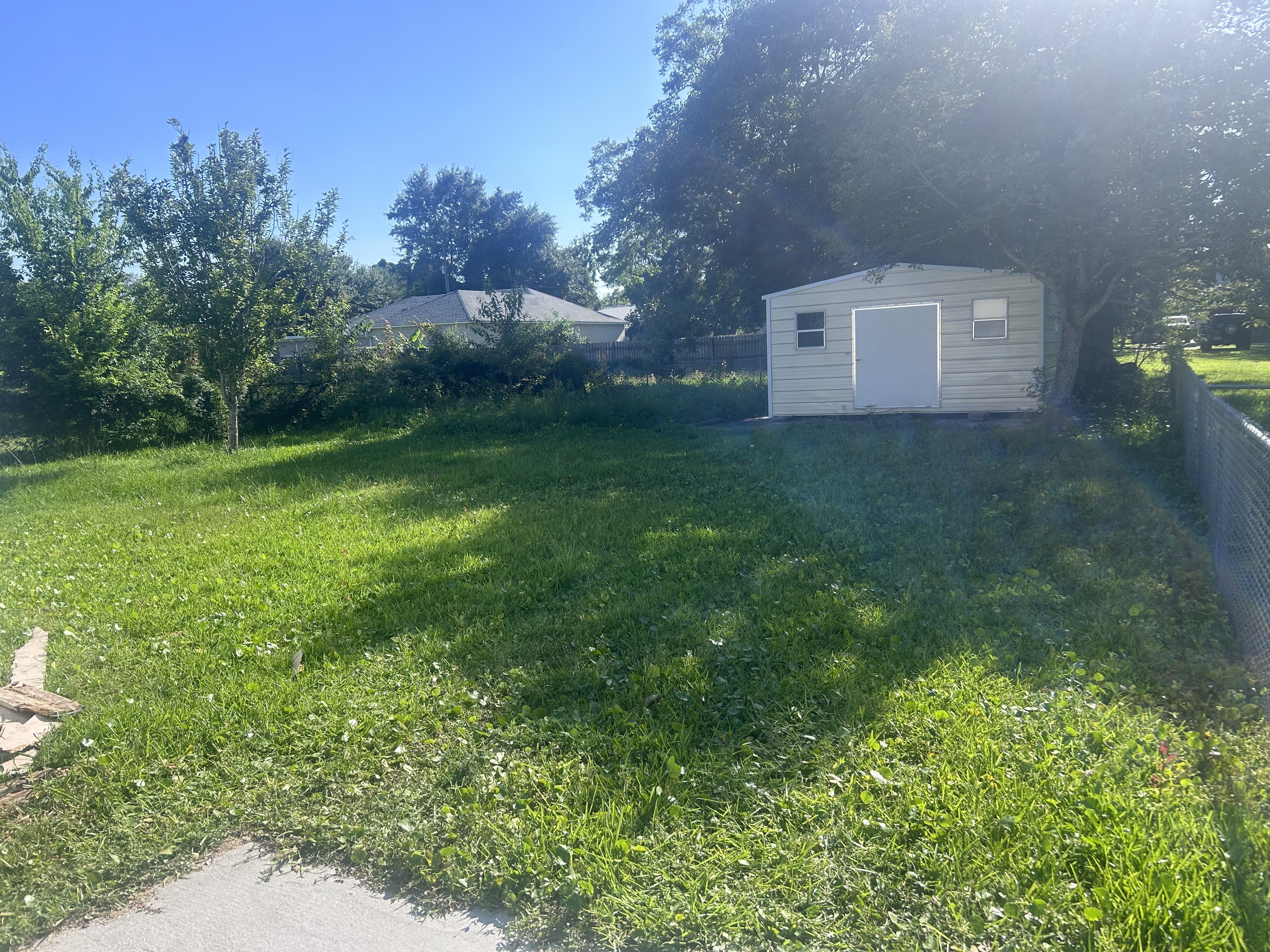 169 Dorries St – photo 4