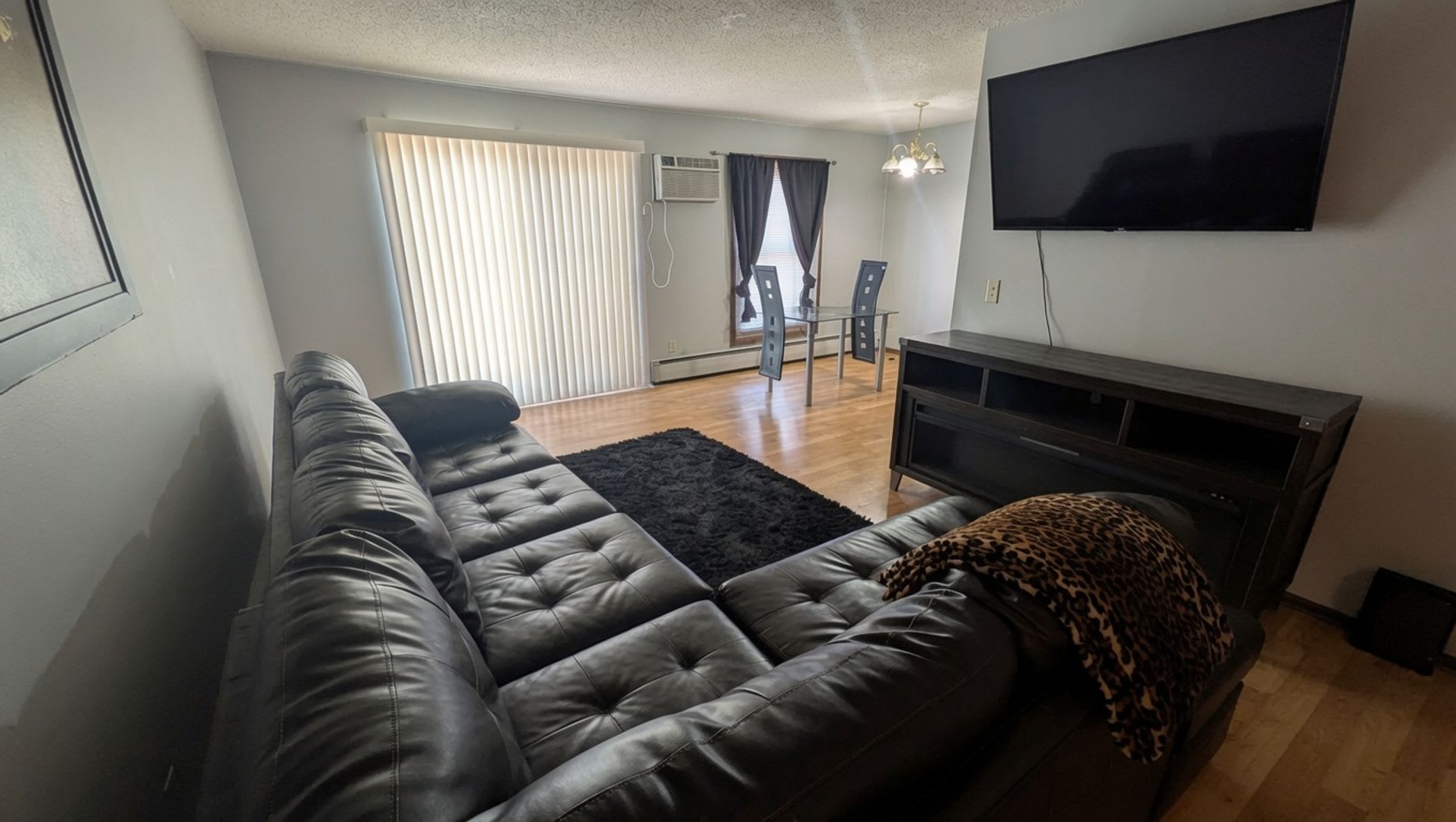 747 11Th Ave 5 – photo 2