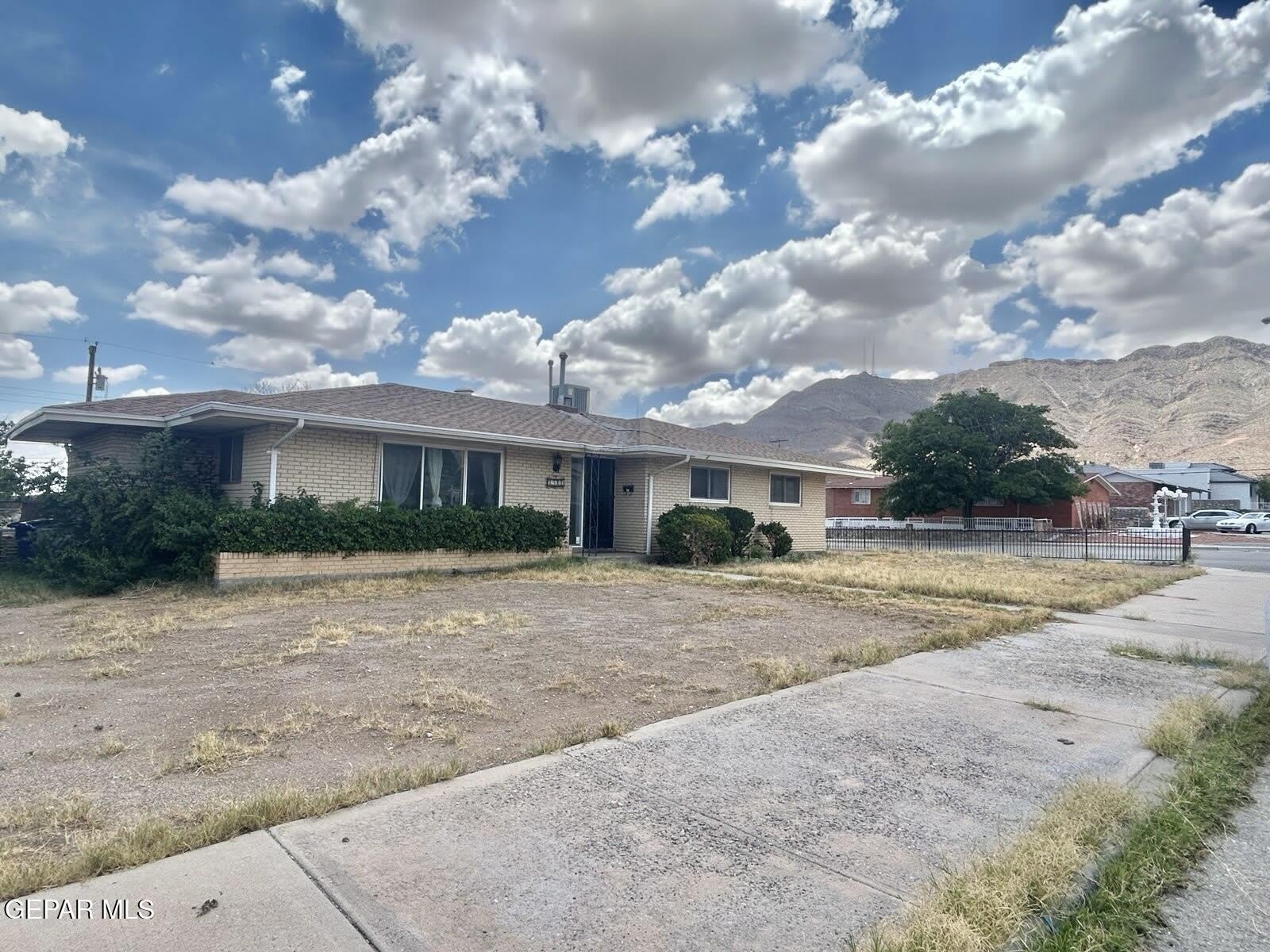 2900 POLK Avenue – photo 2