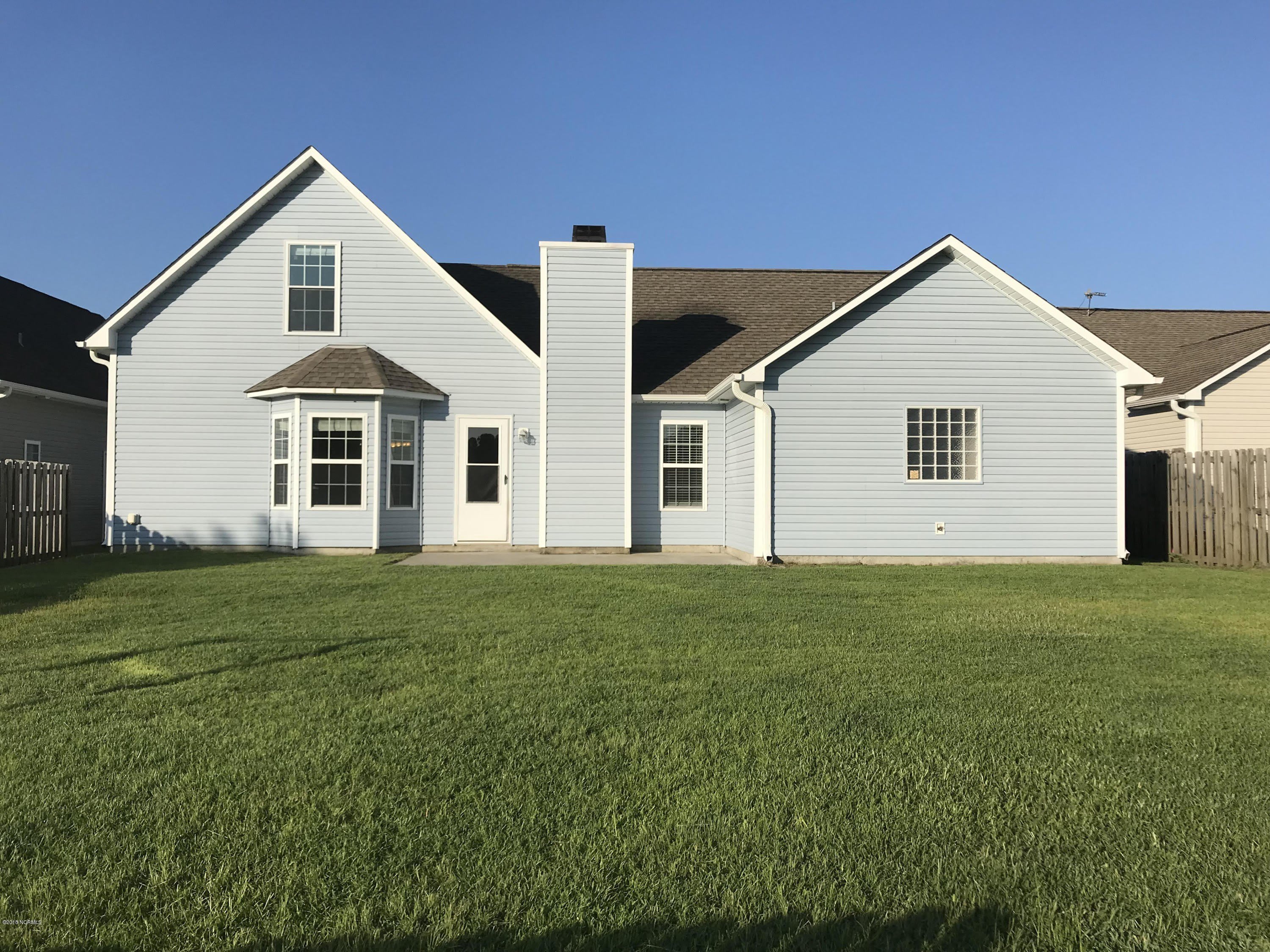 404 Amaryllis Lane – photo 2