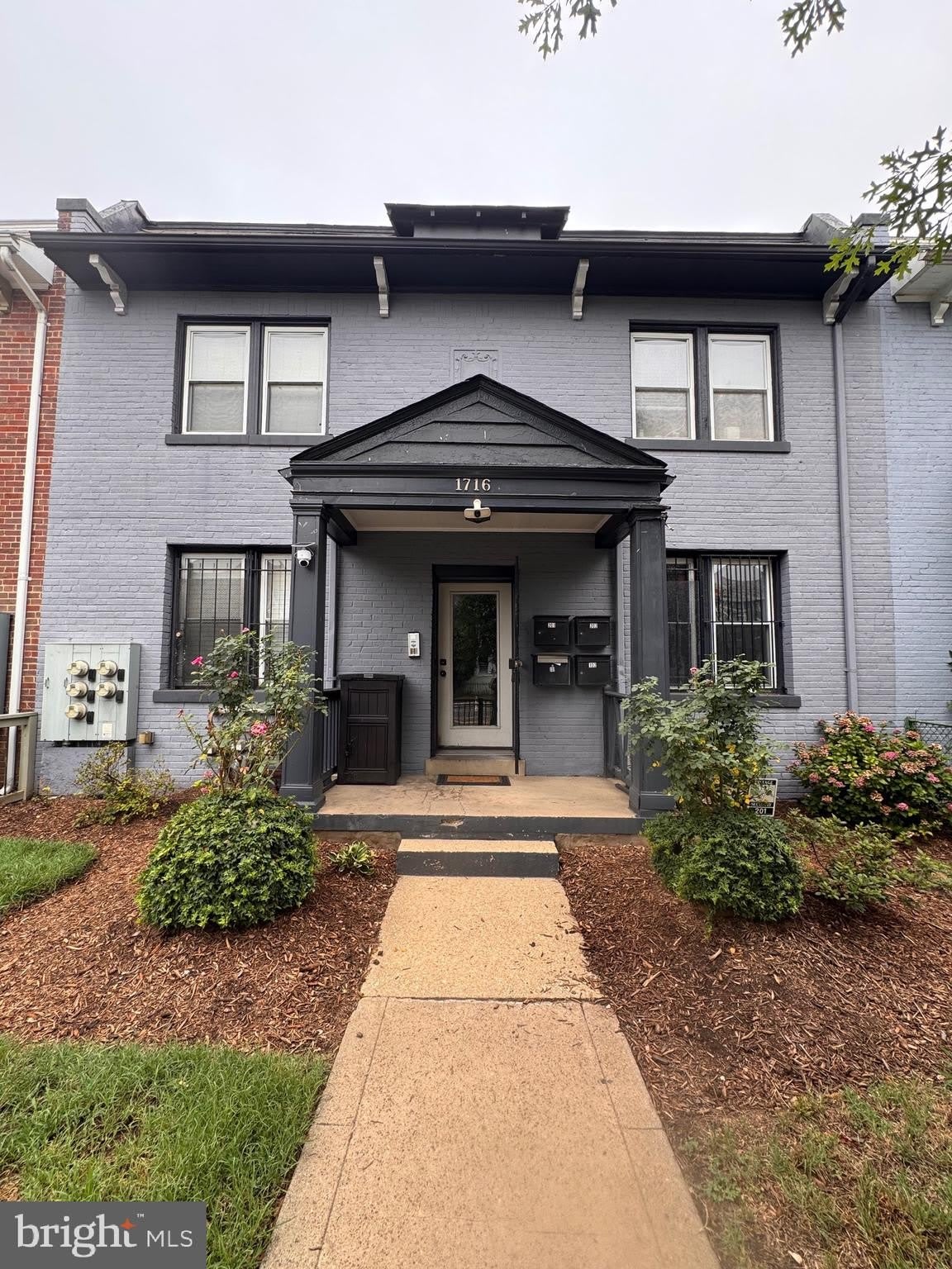 1716 W VIRGINIA Avenue NE – photo 2