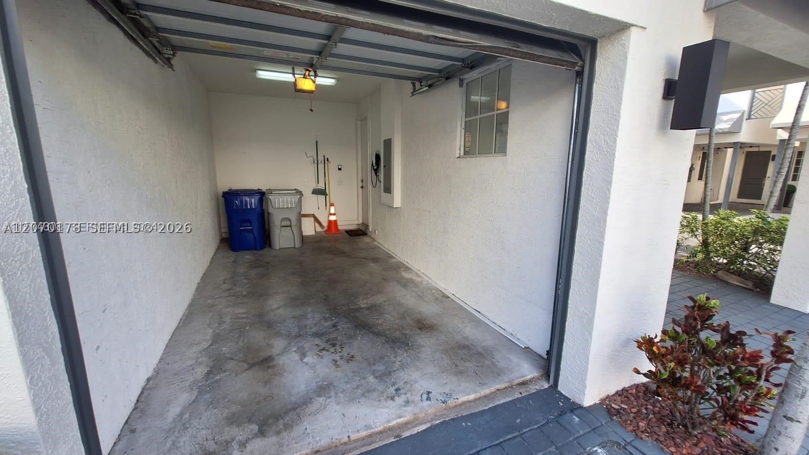 111 SE 7th Ave – photo 3
