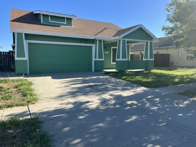 2239 Roberta Avenue – photo 1