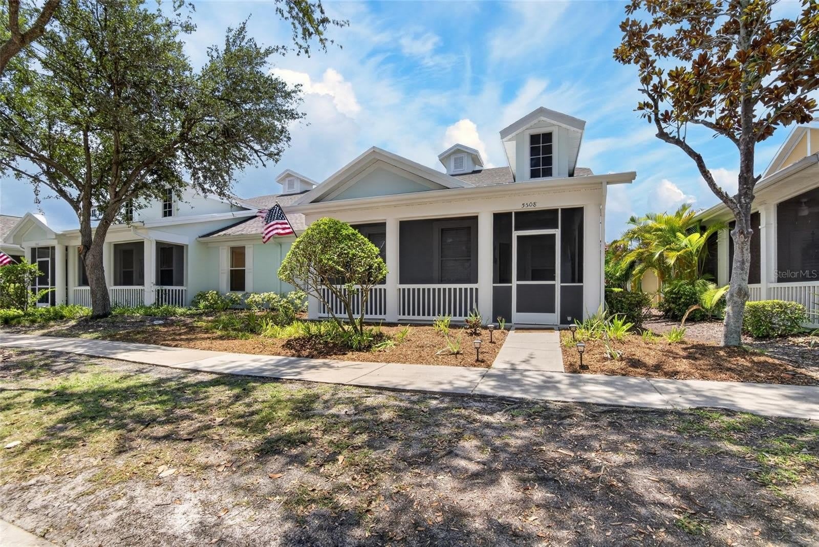 5508 GOLDEN ISLES Drive – photo 1