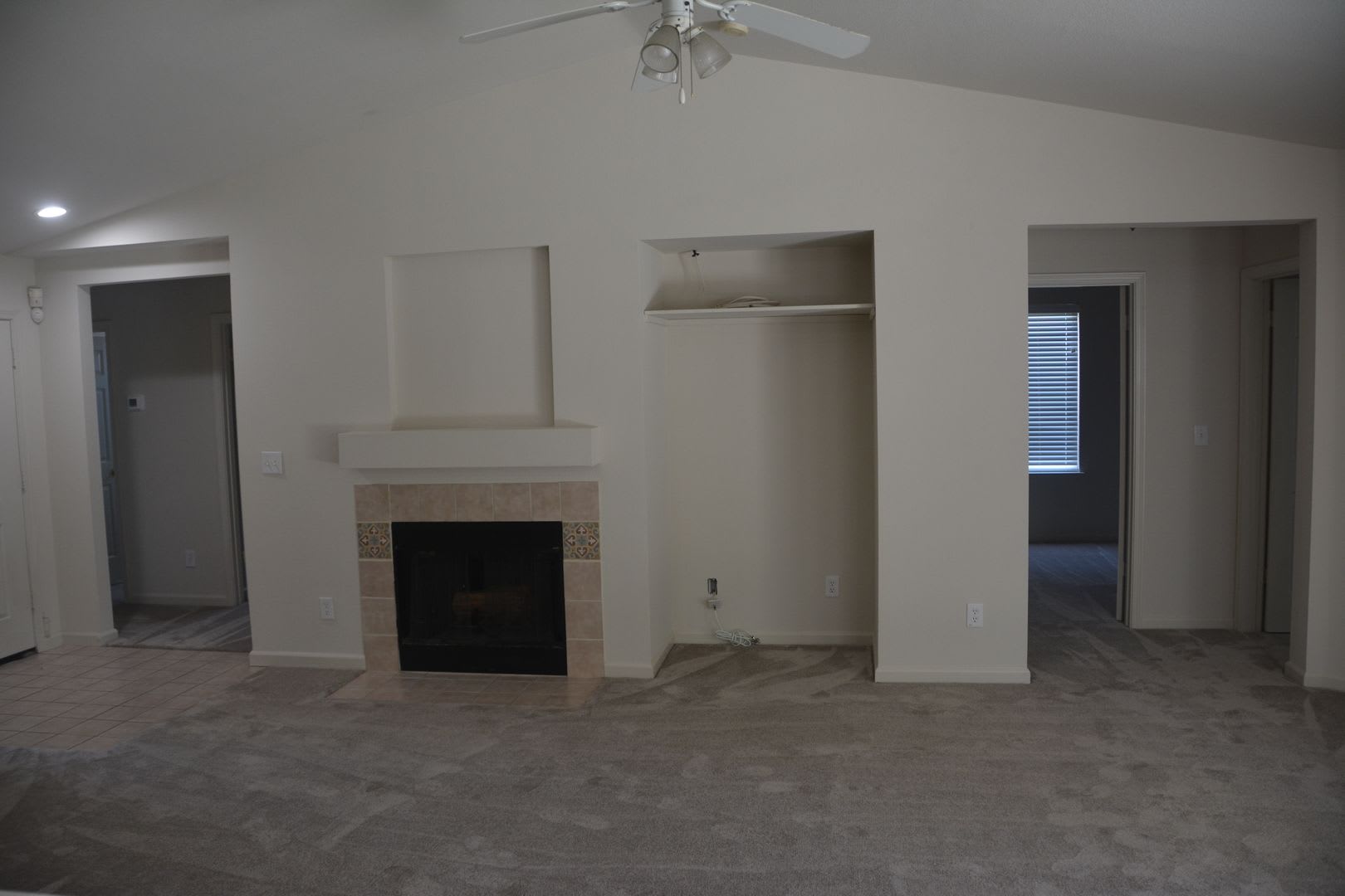 Sharp and clean Dallas Ranch area 4 bedroom, 2 bath home with 1,533 sq. ft – photo 4