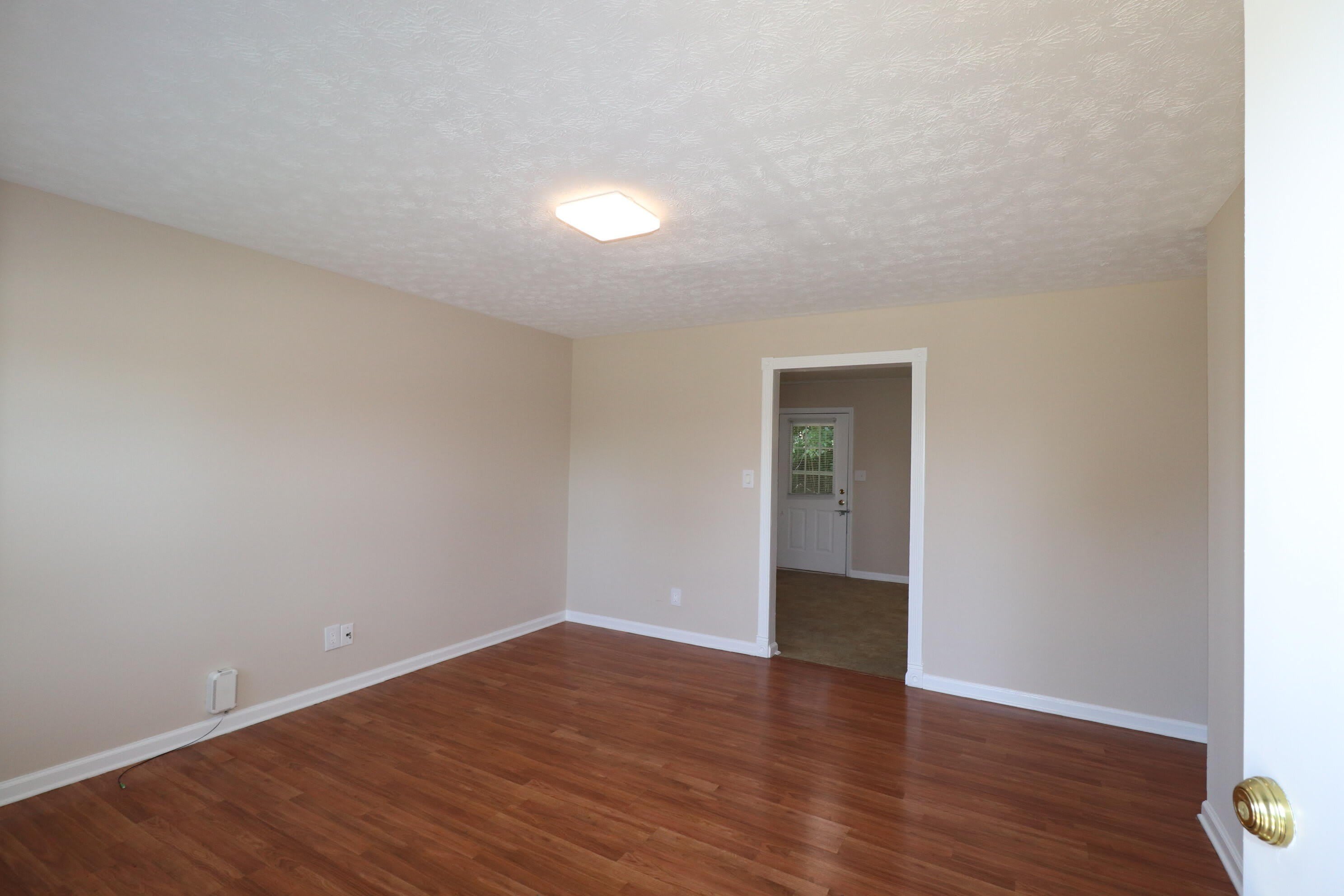 212 Foxwood Drive – photo 2