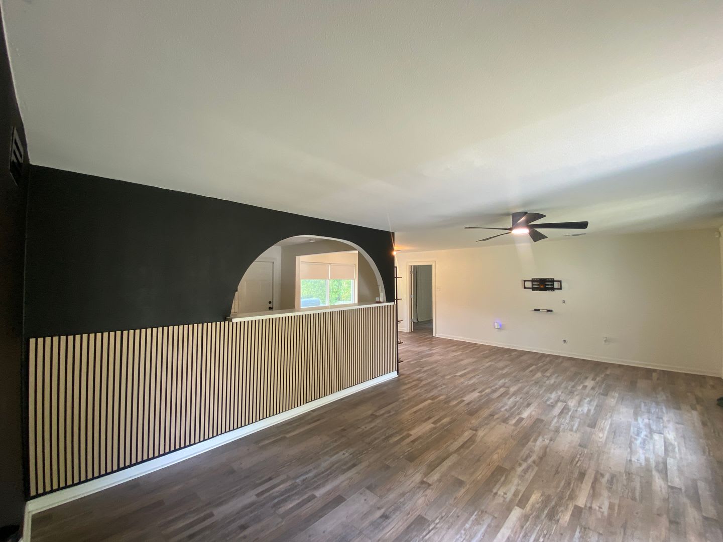 ***Price Drop plus $500 off First Month's Rent*** Modern Comfort in a Prime Baton Rouge Location – photo 3