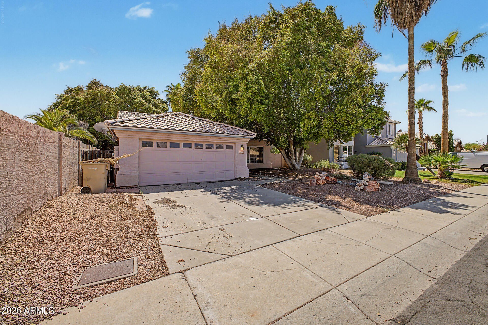 5215 W TONOPAH Drive – photo 1
