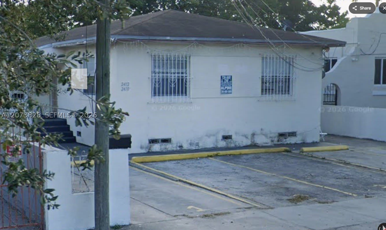 2410 NW 34th St – photo 4