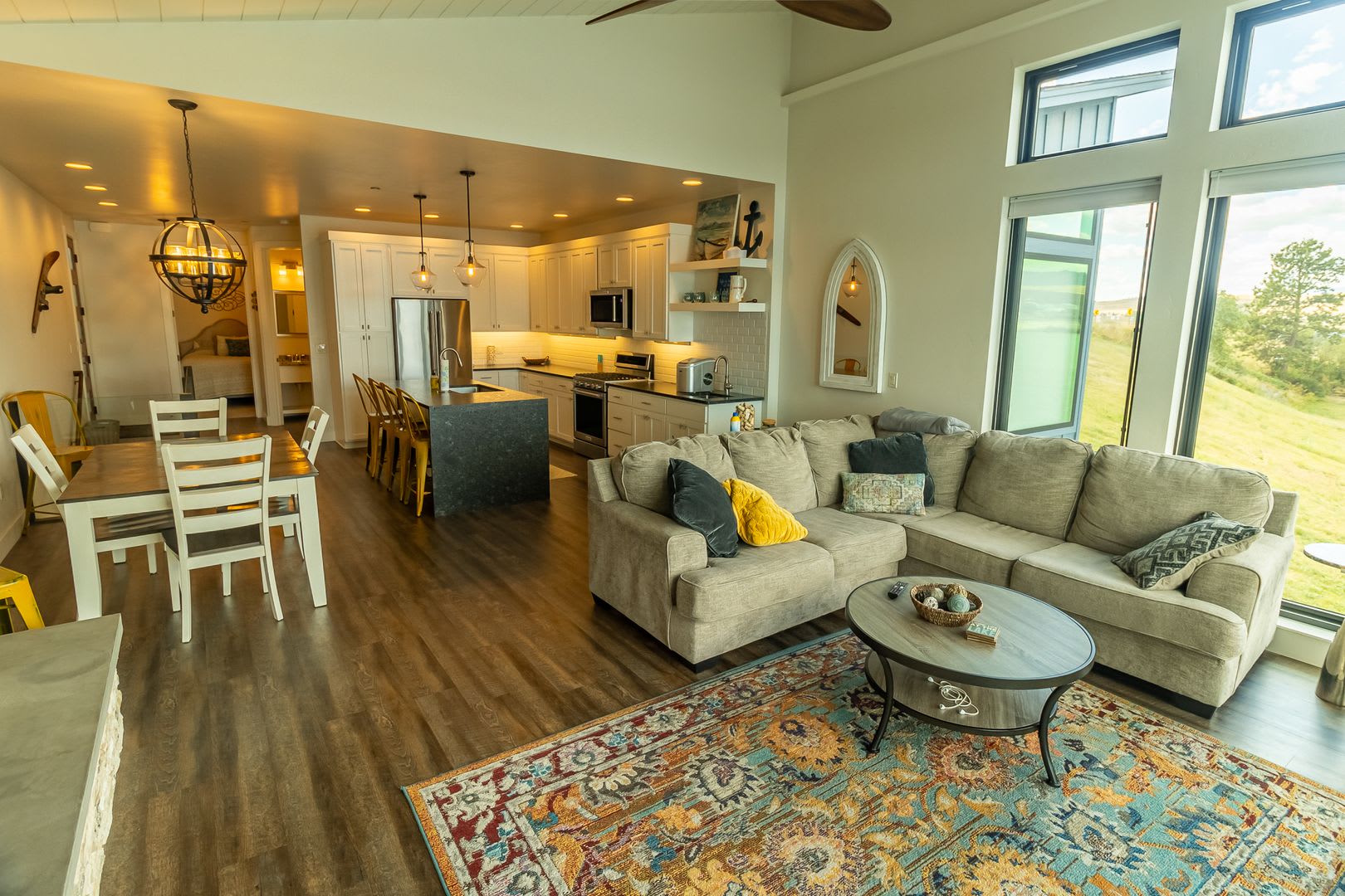 Jones Fully Furnished Condo On The River Available Mid Sept Mid May Only – photo 3