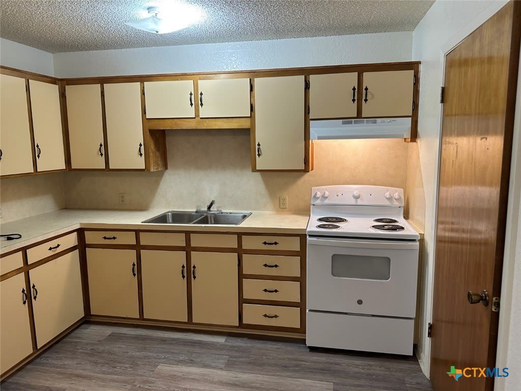 205 W Washington Avenue – photo 4