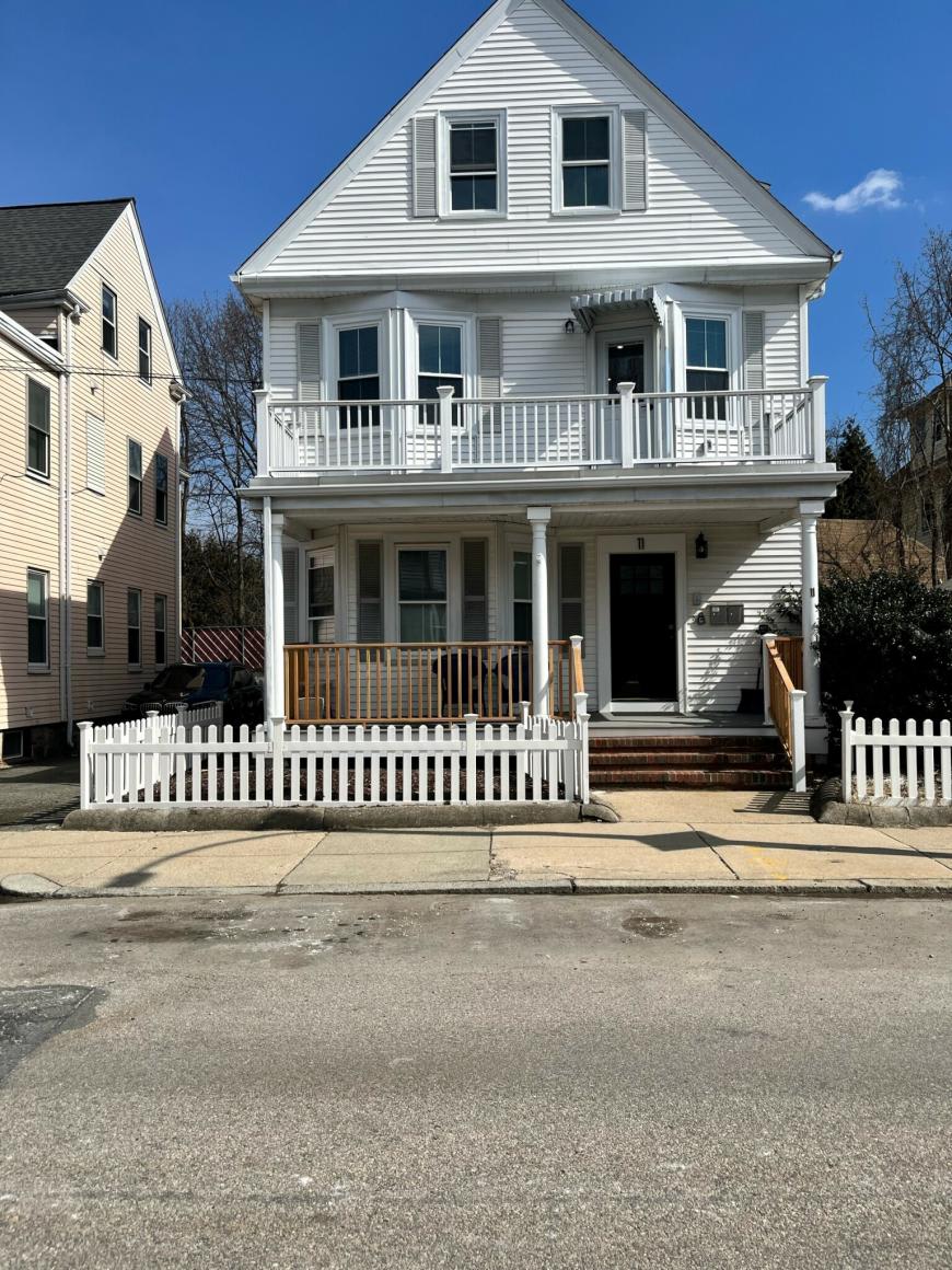 11 Falkland St – photo 1