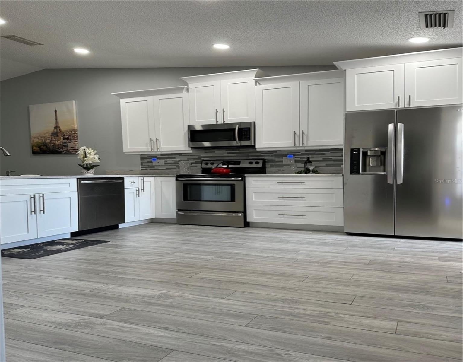 3198 Claremont Place – photo 5