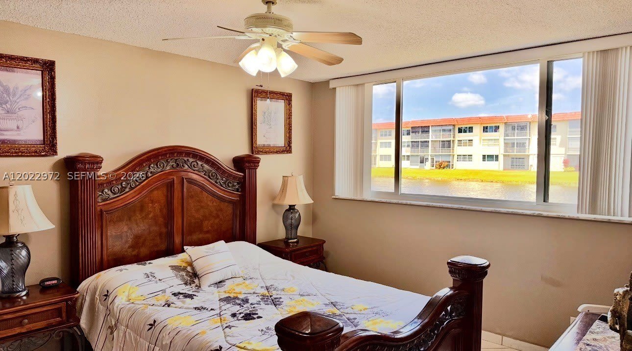 8961 S Hollybrook Blvd – photo 4