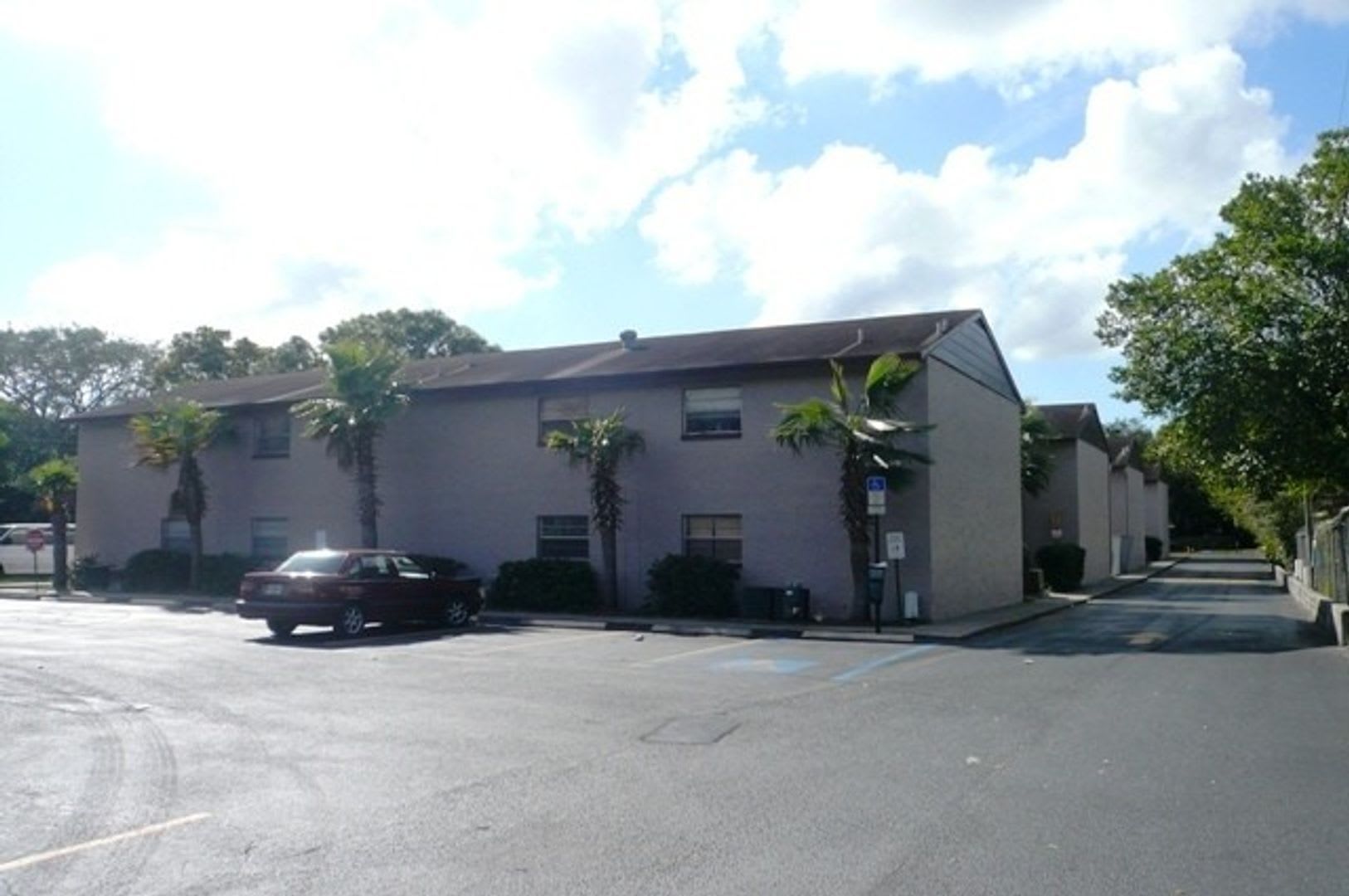 Baywatch Apartments Five Minutes Driving From Usf – photo 2